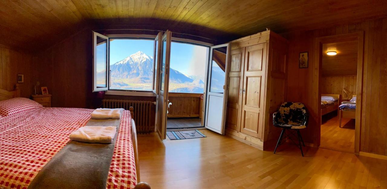 Chalet Egglen "Typical Swiss House, Best Views, Private Jacuzzi" Sigriswil Exterior photo