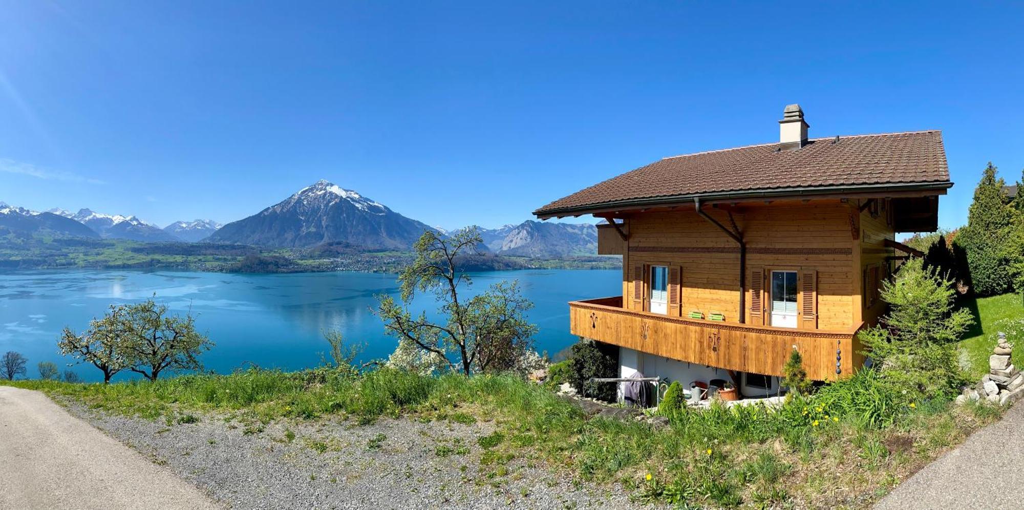 Chalet Egglen "Typical Swiss House, Best Views, Private Jacuzzi" Sigriswil Exterior photo
