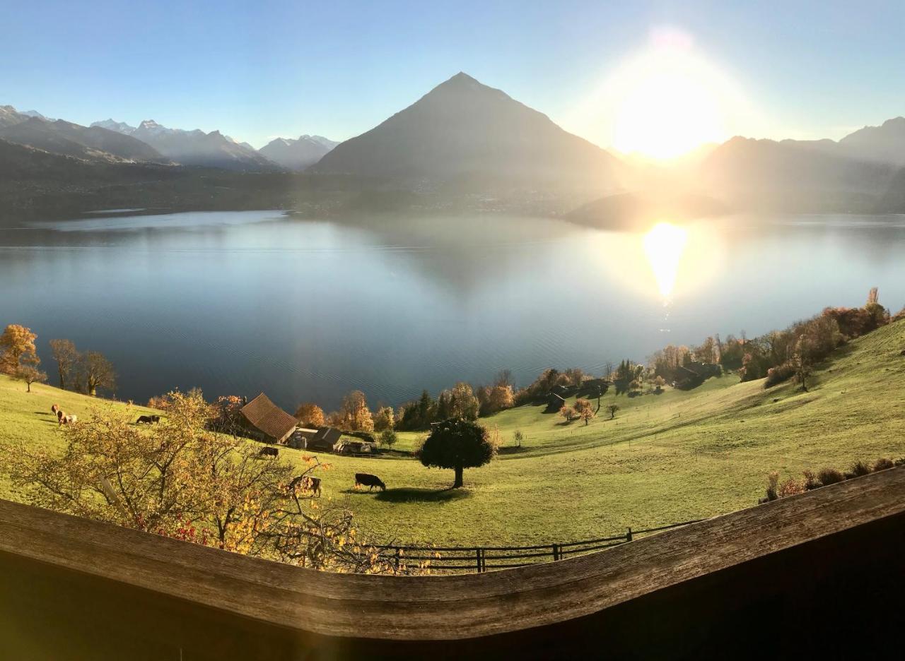 Chalet Egglen "Typical Swiss House, Best Views, Private Jacuzzi" Sigriswil Exterior photo